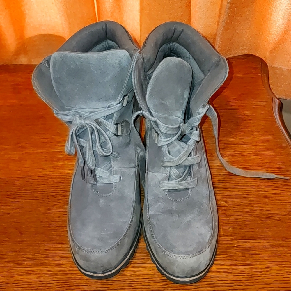 UGGS Wedges